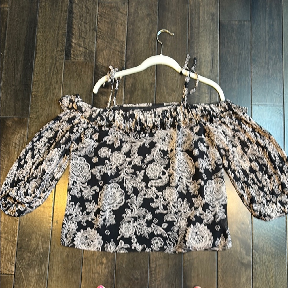 Floral Off-Shoulder Black Top